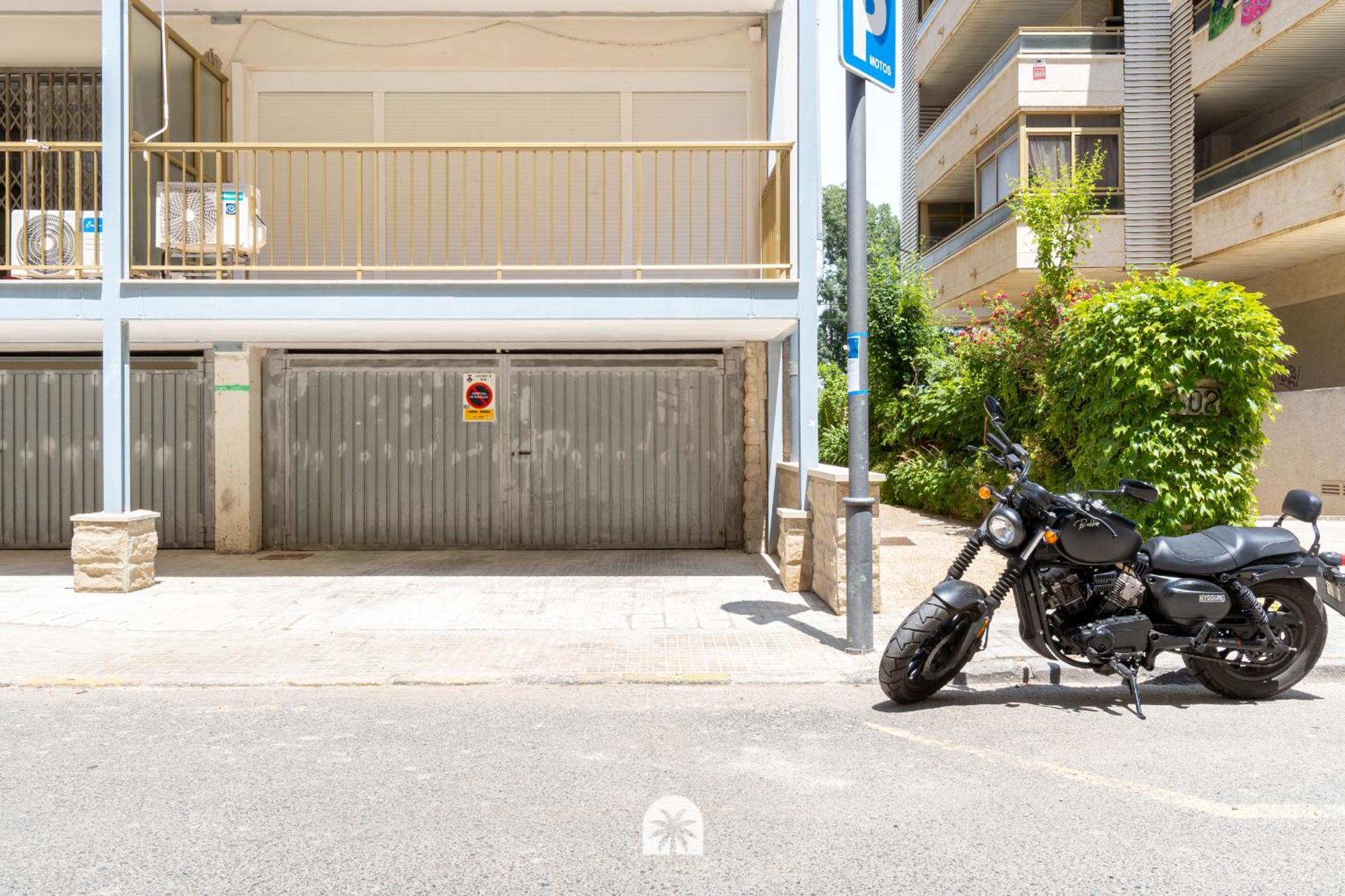 Mediterranean Way - Ponet サロウ エクステリア 写真