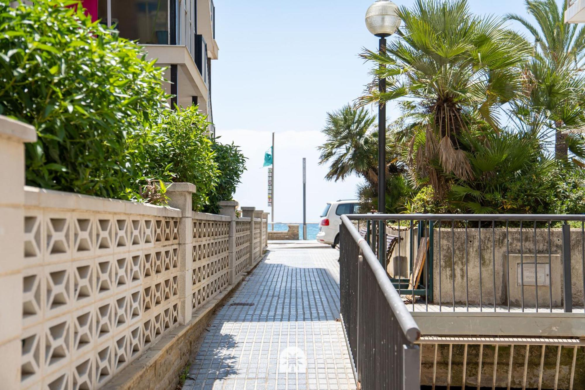 Mediterranean Way - Ponet サロウ エクステリア 写真